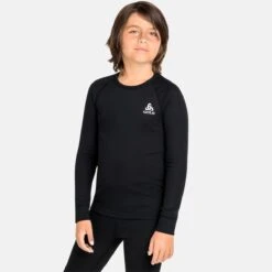 Odlo Y BL TOP Crew Neck L/S ACTIVE WARM ECO KIDS -Winter Sportswear 159229 15000 Model Front Crop
