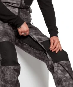 Volcom Womens Swift Bib Overall -Winter Sportswear Volcom W Swift Bib Overall 2022 Acid Black 12